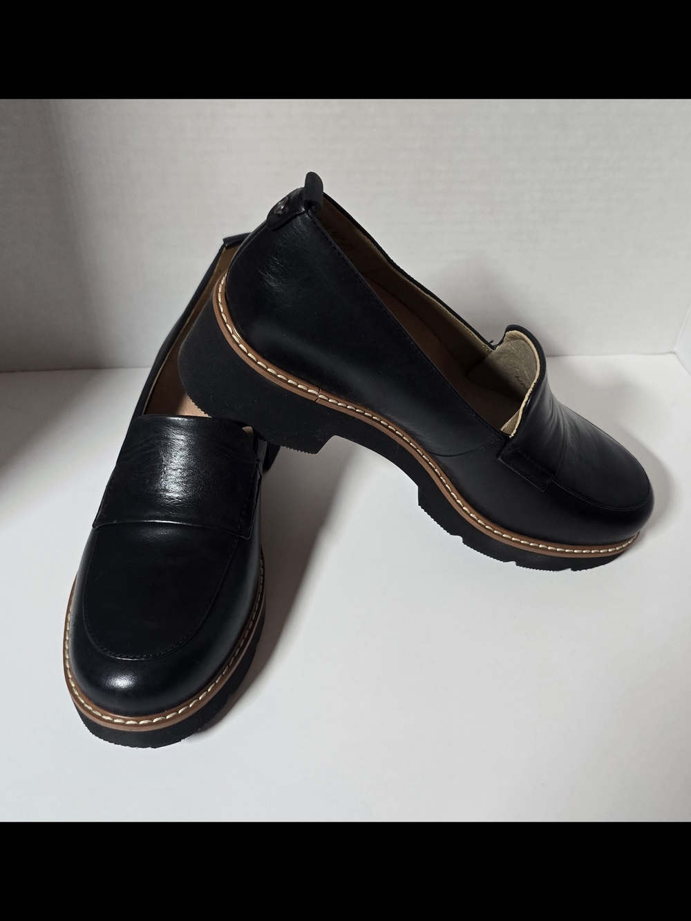 Naturalizer Black Leather Loafers with Tan Welt Lug Sole New No Box